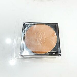 Guerlain Terracotta Bronzing Powder in shade 05 Moyen